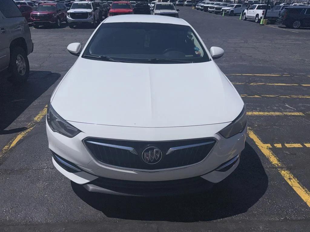 buick regal sportback 2018 W04GL6SX0J1124360 image buick regal sportback 2018 W04GL6SX0J1124360 image